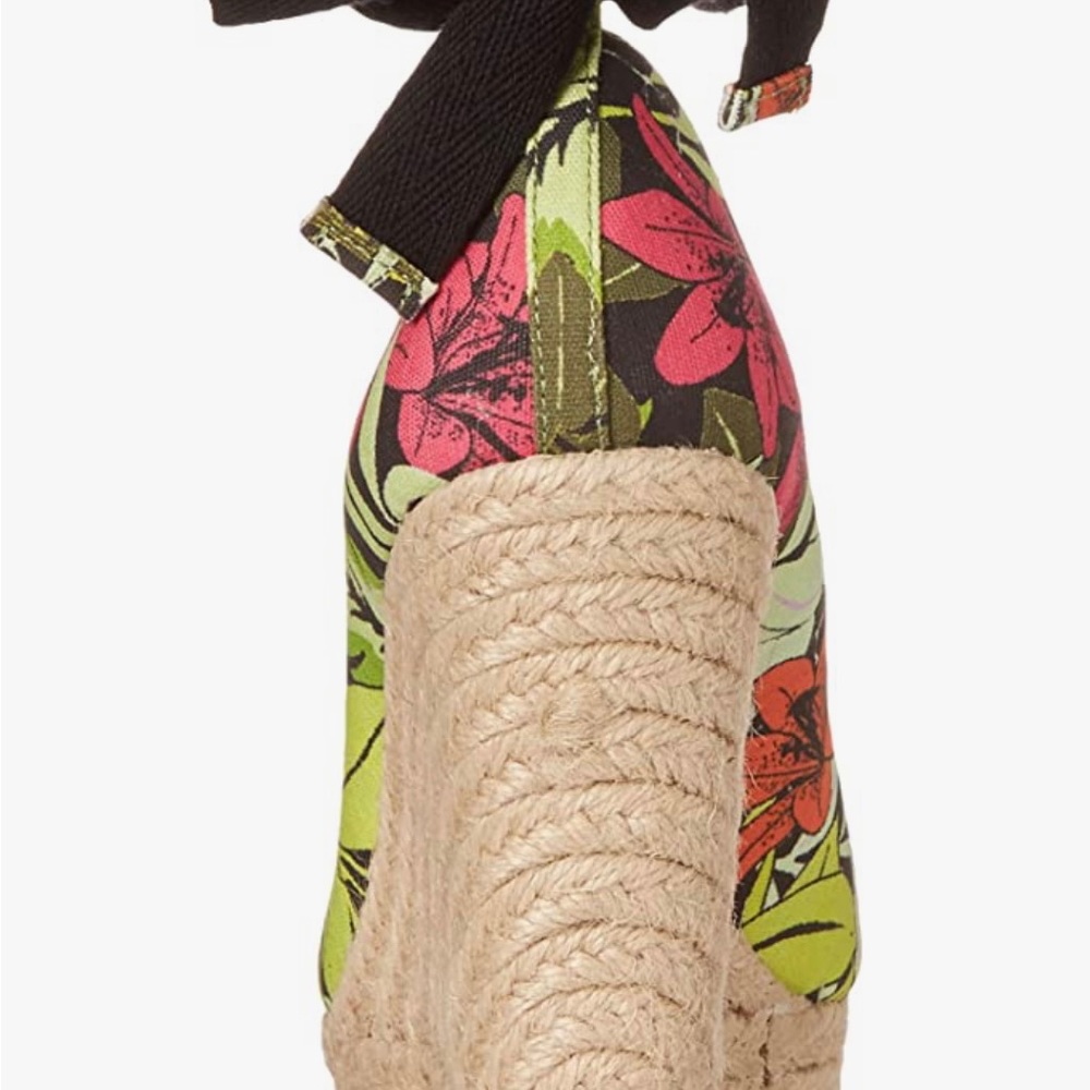 Jessica Simpson Wedges - Picture 9 of 11
